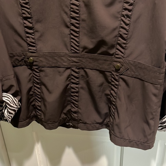 $8SALE Chicos Zenergy 0 Brown White Zebra Jacket Ret$79 Snap Up Sleeve - Picture 4 of 13